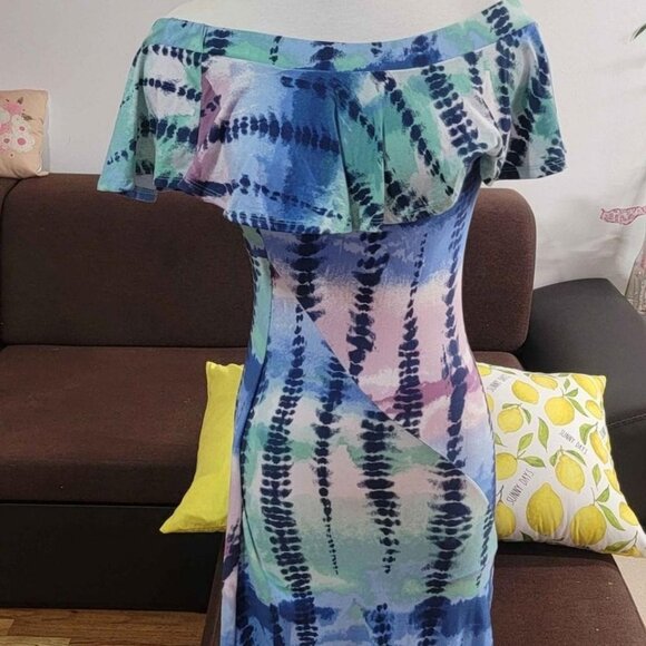 Derek Heart Dress - Picture 1 of 12